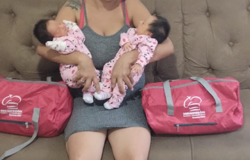 Sócia Irani Naiara dos Santos Lima recebeu os kits natalidade