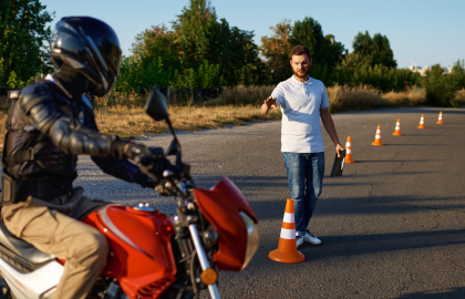 Contran aprova novas regras da CNH e acaba com aulas obrigatórias em autoescolas
