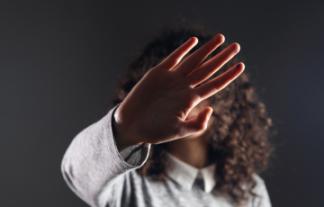 Violência muda rotina e escolhas de 98% das mulheres brasileiras