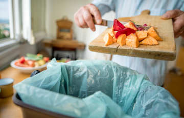 Brasil desperdiça quase oito vezes mais comida do que o necessário para acabar com a fome; campanha faz alerta para essa realidade
