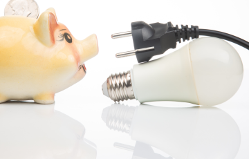 Boa notícia para o bolso: bandeira tarifária de luz cai em dezembro